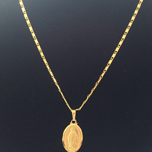 Virgin Mary Necklace with Pendant - Picture 3 of 6